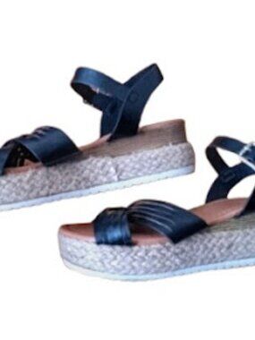 Yoki Cardi size 6 espadrille black spring sandal